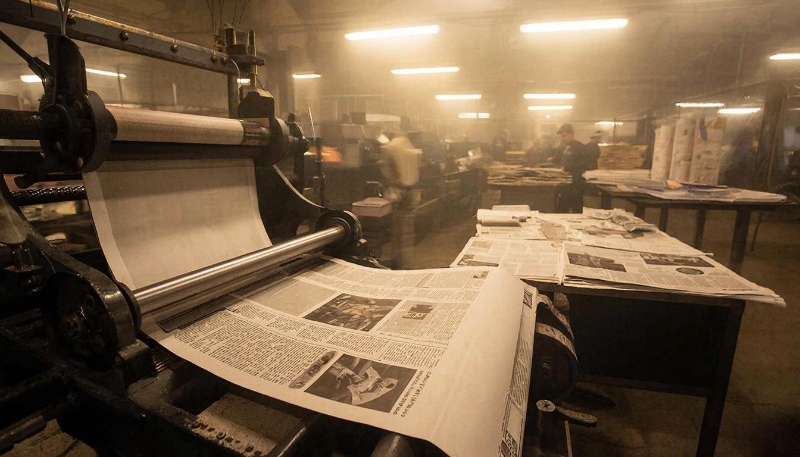Фотография типографии печатающей последний выпуск газеты к статье Искусственный интеллект в медиа: критерии объективного освещения и манипулятивного воздействия